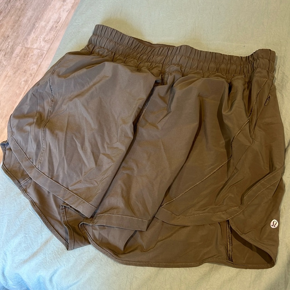 Lululemon Track That Mid-Rise Lined Short 5" olive color